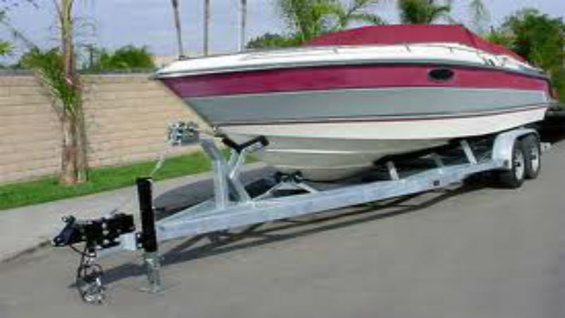 Looking for a Hydraulic Boat Trailer for Sale? What to Know Before You Buy