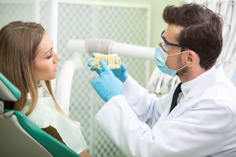 Reasons to Choose Cosmetic Dentistry, Look/Feel Better in Chicago