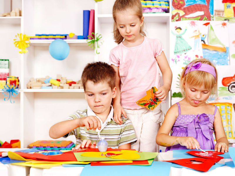 What to Look for When Evaluating a Pre-School for Your Child