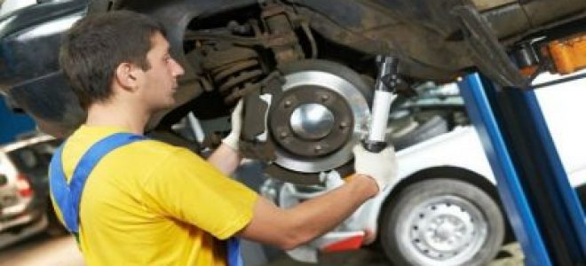 How Do You Know When It’s Time to Get Auto Repair in Phoenix, AZ?