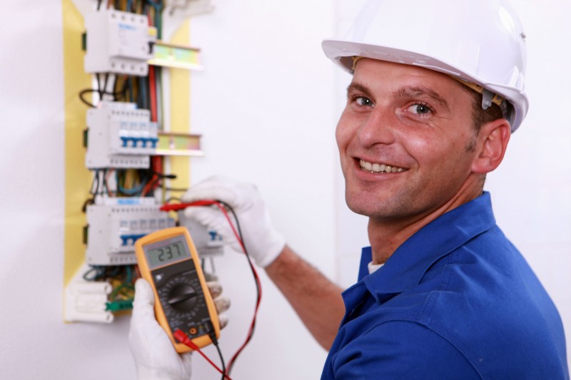 Key Signs You Need to Replace Circuit Breaker in Austin This Season