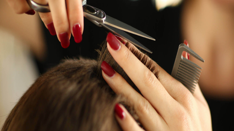 How a Hair Salon in Carrollton, TX Can Help You Look and Feel Great