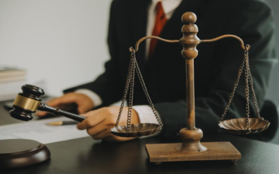 What Is The Difference Between A Bench Warrant And An Arrest Warrant In Phoenix?